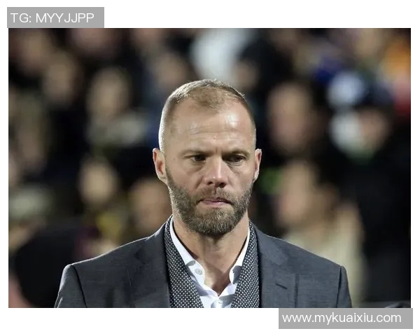 白发球星的传奇人生 从足球场到生活的精彩篇章